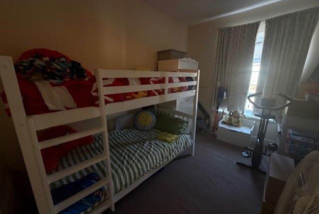 46, Mary Street, Caerphilly photo 5