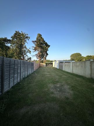 SLOUGH SL1, SLOUGH SL1 photo 5