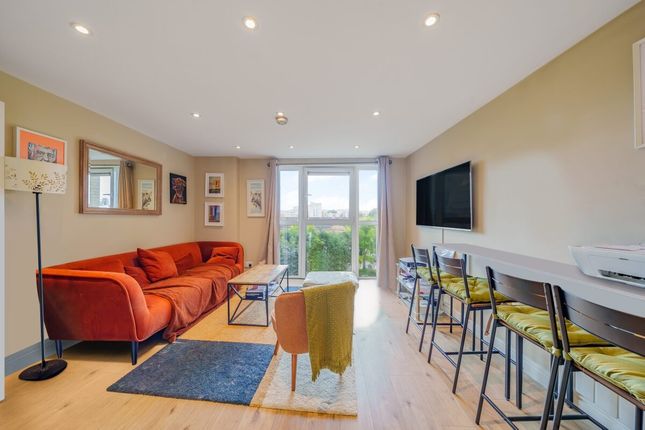 Thumbnail Flat for sale in Glaisher Street, London