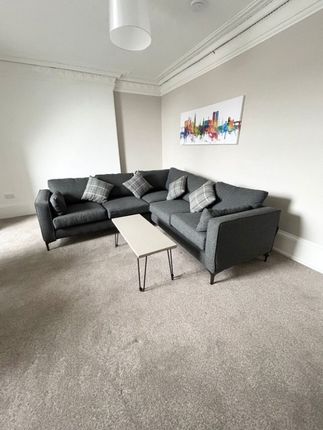 Thumbnail Flat to rent in Commercial Street, City Centre, Dundee