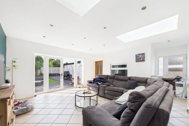164, Innsworth Lane, Gloucestershire photo 3