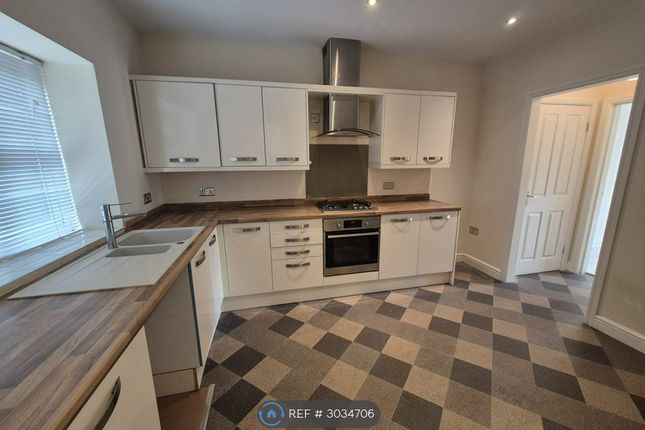 Clifton Park View, Rotherham photo 2