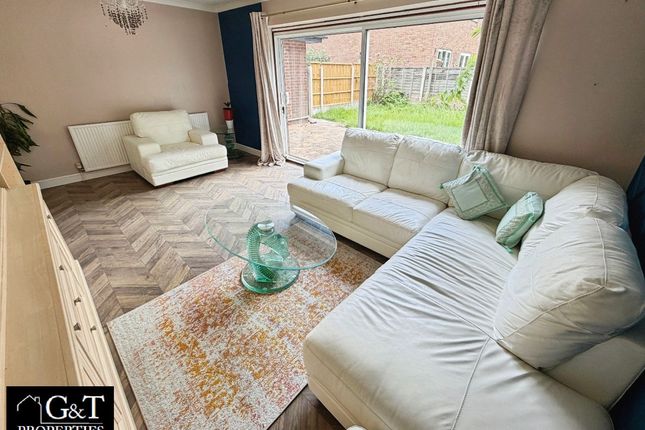 48 Hadcroft Grange, Stourbridge photo 4