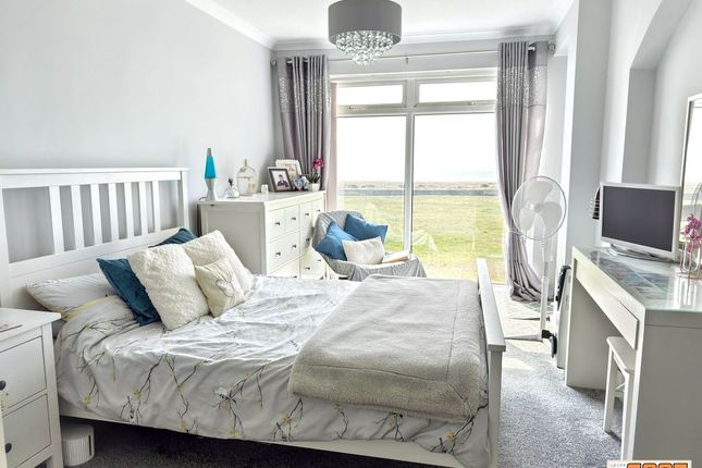 7 Sheerwater Court, 56-62 Southwood Road, Hayling Island photo 4