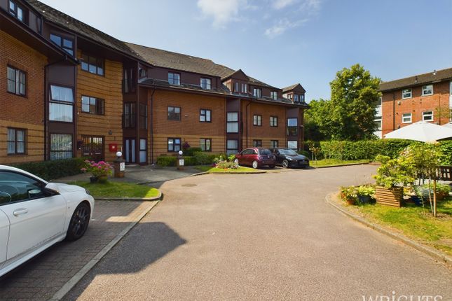 2-bed house on 34, Roseacre Gardens, Welwyn Garden City, £180,000