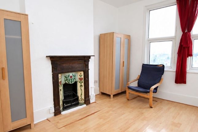 33, Church Lane, London photo 3