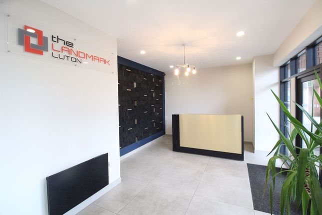Flat for sale in Flowers Way, Luton