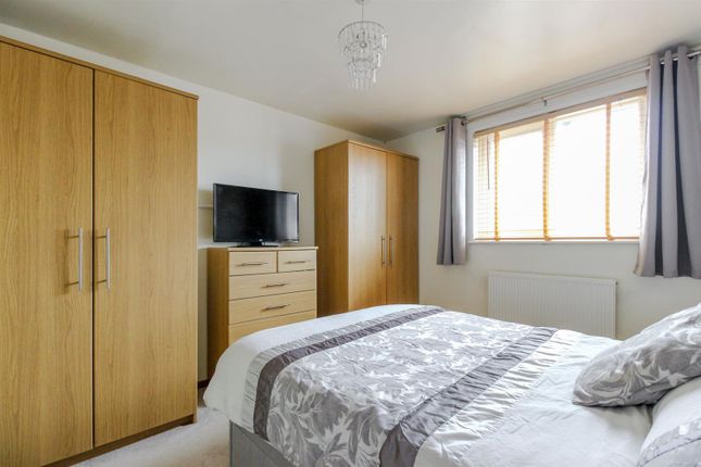 Terraced house for sale in Stapleford Close, London