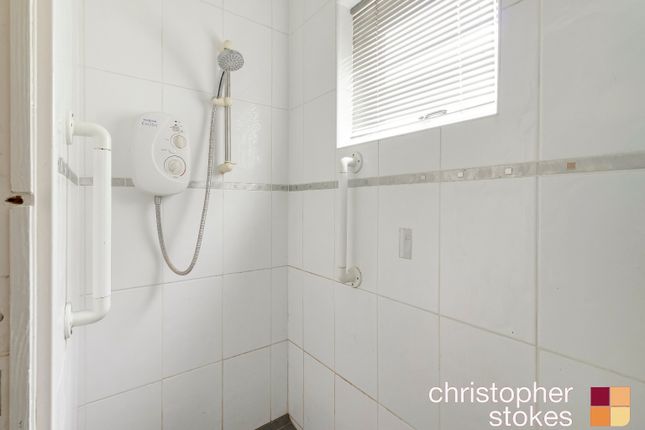 Semi-detached bungalow for sale in Wheatcroft, Cheshunt, Waltham Cross, Hertfordshire