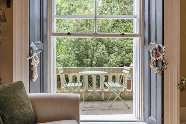 Flat 3, 9, Queens Road, Gloucestershire photo 5