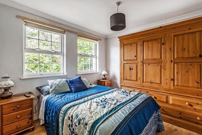 Goodwyns Lodge, Horsham Road, Dorking photo 4