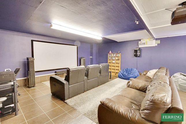 Cinema - Games Room