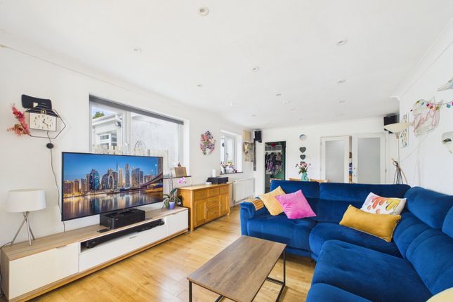 2, Haven Park, St Ive photo 3