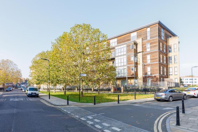 Flat to rent in Woodmill Road, By Canal And Millfields Park