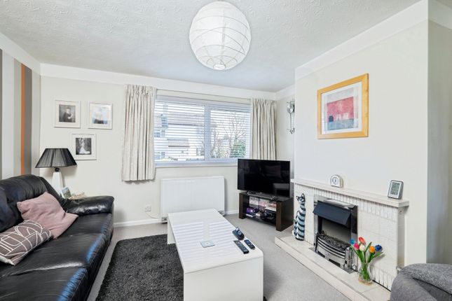 22, Martinvale Parc, Redruth photo 2