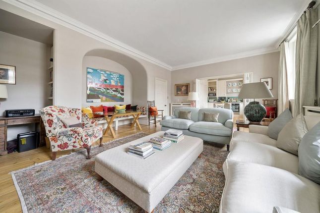 Flat for sale in Harley Street, London