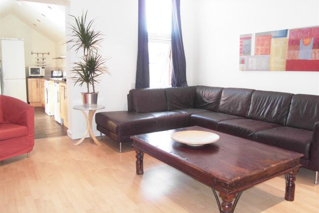 Hazelwood Avenue, Newcastle Upon Tyne photo 2