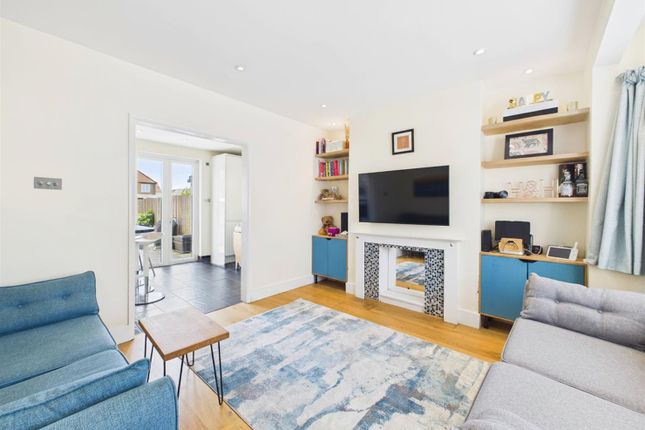 61, Shaldon Drive, Ruislip photo 2