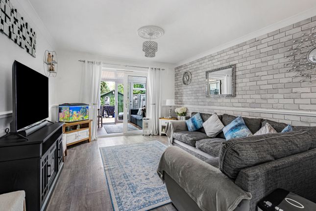 29, Mullens Road, Surrey photo 2