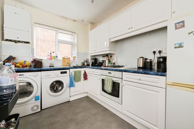 Flat 1, Julian Court, 147, Woodmill Lane, Southampton photo 4
