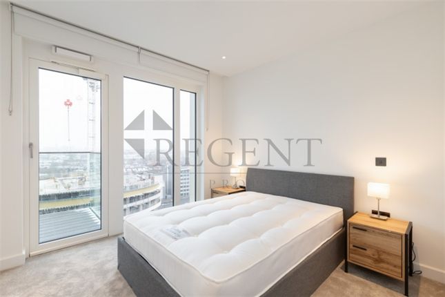 Flat to rent in Belvedere Row Apartments, Fountain Park Way
