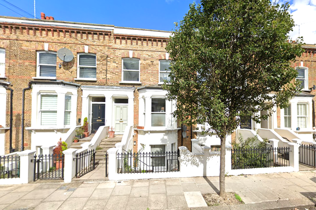 Flat for sale in Lydford Road, London