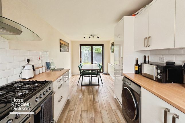 6, Chambers Drive, Sandown photo 3
