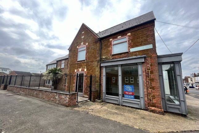 Thumbnail Property to rent in Westgate, Hunstanton