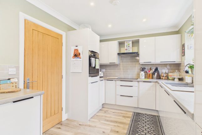 8 Burton Pasture, Driffield, East Riding Of Yorkshire photo 4