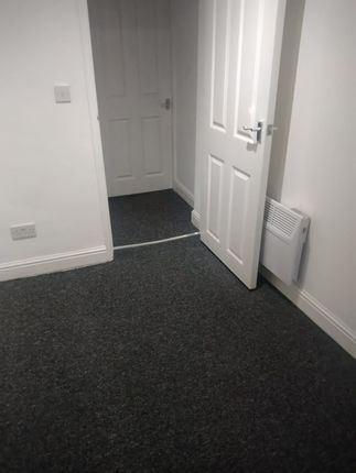 Mottram Road, Stalybridge photo 5