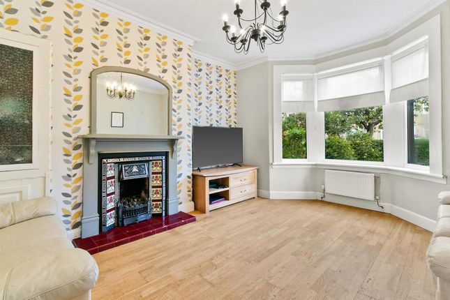 20, Overtoun Avenue, Dumbarton photo 2