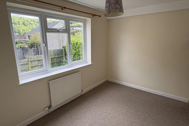 14, Cedar Drive, Dursley photo 5