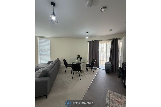 Peninsular Court, Brooklands, Milton Keynes photo 5