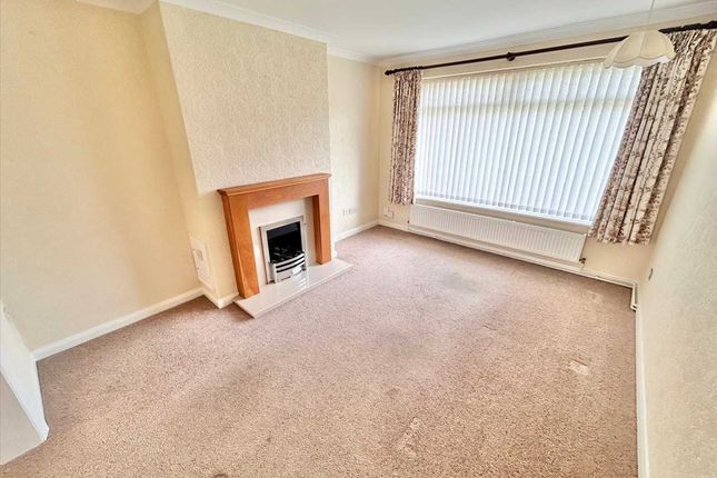 18, Lilac Close, Nottingham photo 4