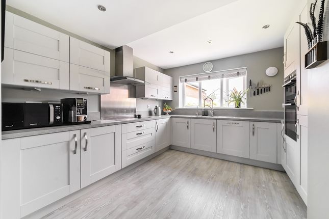 15, Woodmanton Close, Clifton-upon-Teme photo 3