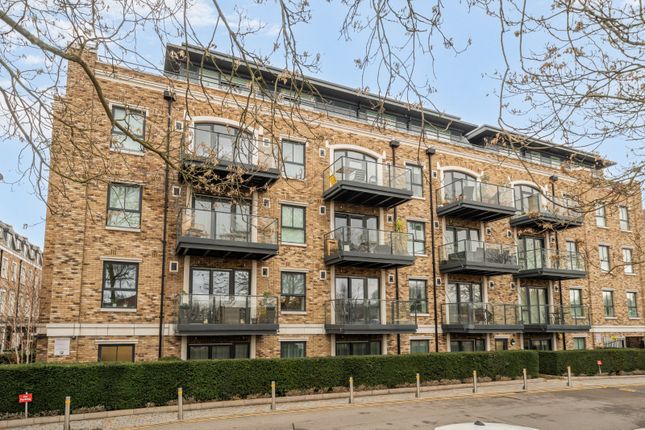 1-bed flat on Flat 4,, Renaissance Square Apartments, Chiswick, £475,000