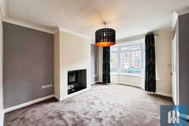 Holm Lea,, Elizabeth Street, Elland photo 2