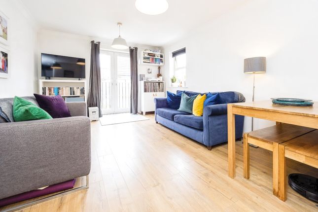 2 bed flat for sale in Piper Way, Ilford IG1