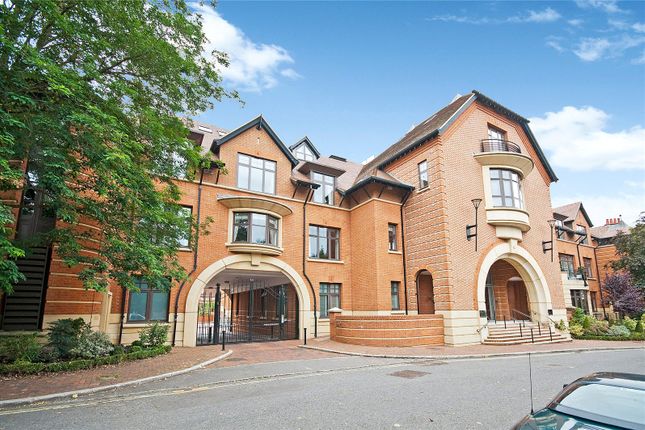 Thumbnail Flat for sale in Perpetual House, Station Road, Henley On Thames, Oxfordshire