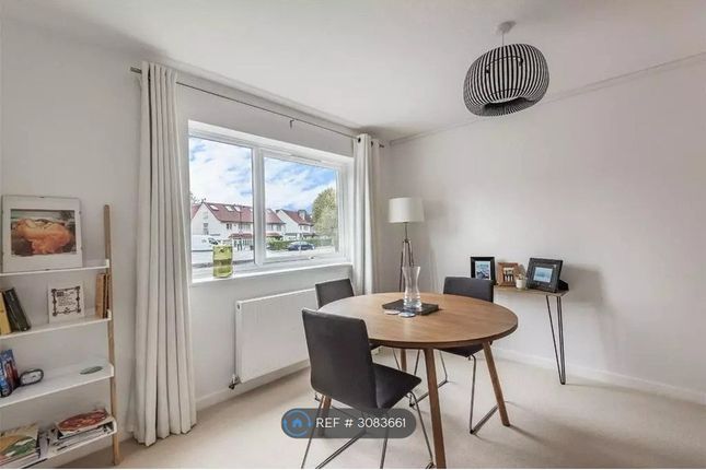 Oakington Avenue Wembley Park Drive, Wembley photo 4