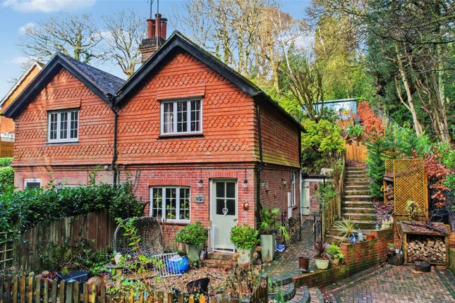 2-bed semi-detached on Cosy Cottage,, Stoney Bottom, Hindhead, £1,900/mo