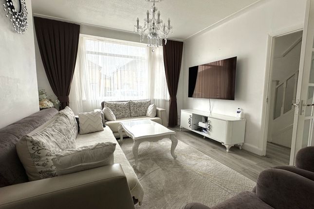 Thumbnail Terraced house to rent in Woolmer Road, London