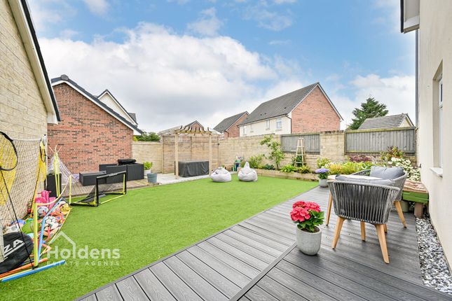 4 Teasel Grove, Preston photo 4