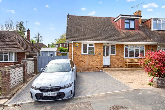 8, Mayhurst Close, Woking photo 2