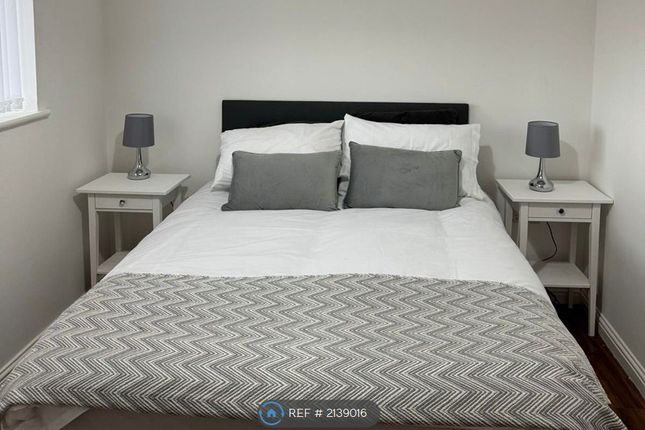 Flat F, Silchester Drive Monsall, Manchester photo 4
