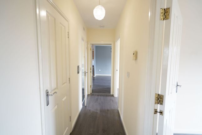 31 Coniston Avenue, Purfleet-on-Thames photo 5