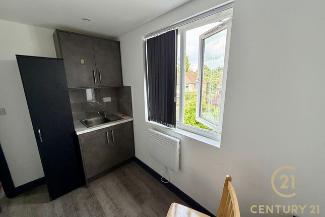 371, Sipson Road, WEST DRAYTON photo 2