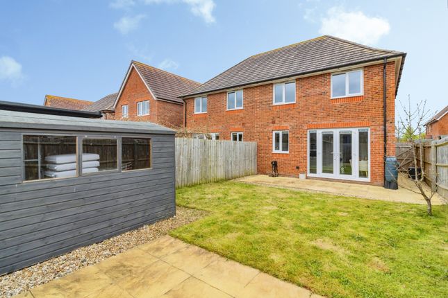 3, Skylark Close, Newton Abbot photo 3