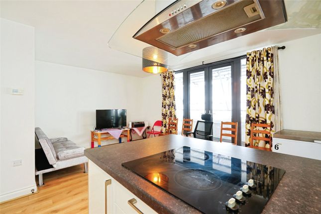Flat 5, Westbury Court,, Wesley Lane, Oxfordshire photo 4