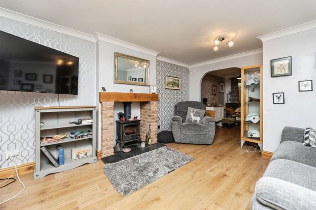 4, Hazelwood Gardens, Pontefract photo 2